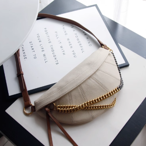 Sac Besace Croissant avec chaîne dorée