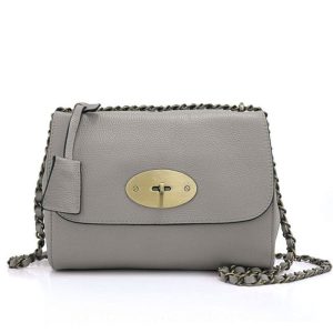 sac à bandoulière rigide gris fermeture laiton