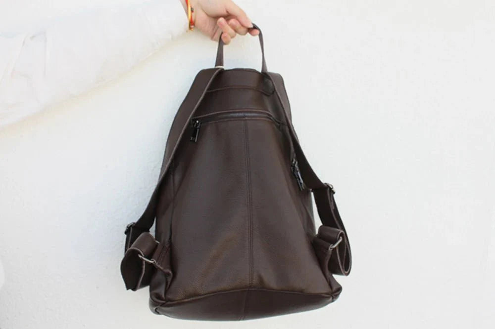 pochette sac à dos cuir noir