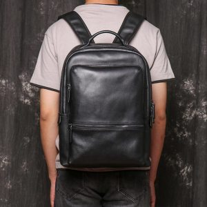 Sac à dos urbain en cuir noir