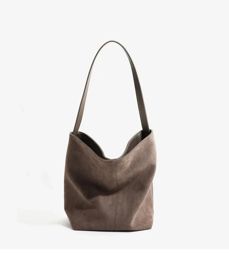 cuir minimaliste soigné