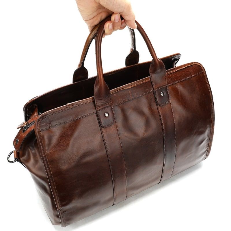 companion de voyage en cuir raffiné